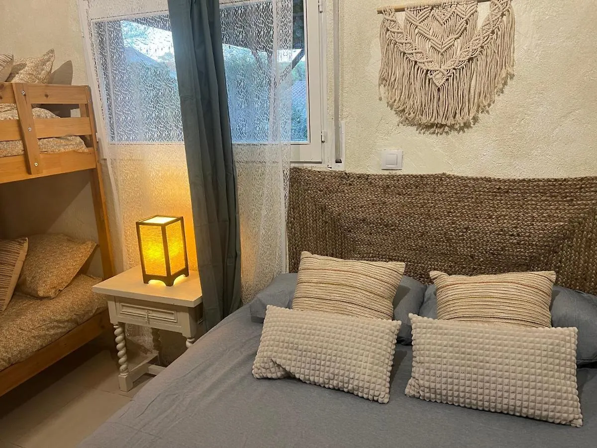 Apartamento Loft, Jardin Y Piscina Privada Romanyá de la Selva アパート